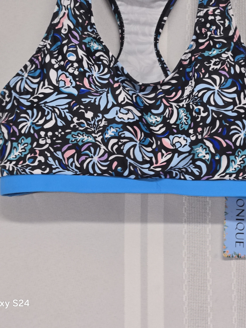 YONIQUE WOMENS SWIMTOP BLUE AND PINK SIZE MEDIUM
